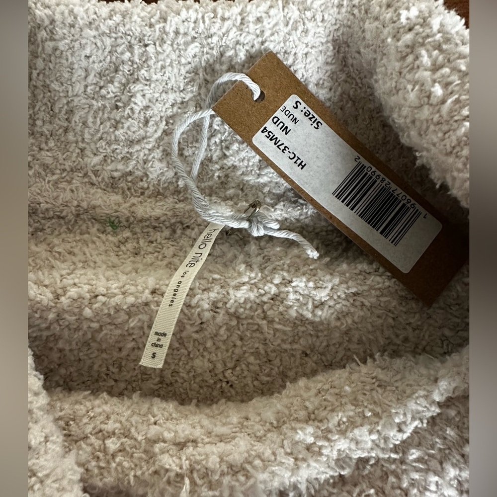 NWT Hello Nite! Fuzzy Sleeveless turtleneck Sweater, Nude, size Small - Picture 4 of 4